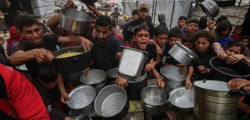Famine à Gaza : 26 États réagissent… après avoir laissé Israël affamer un peuple