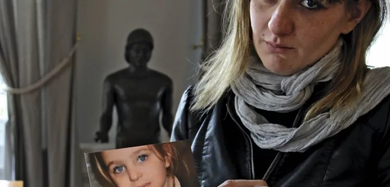 Depuis le 12 mai, Cécile Bourgeon assurait que sa fille avait disparu dans un parc. (Capture d'écran Paris Match)