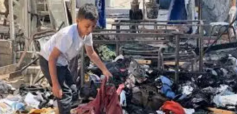 Génocide à Gaza : Israël bombarde un lieu de refuge pour déplacés, les députés d’extrême droite et Macronistes confirment leur approbation de ces horreurs  