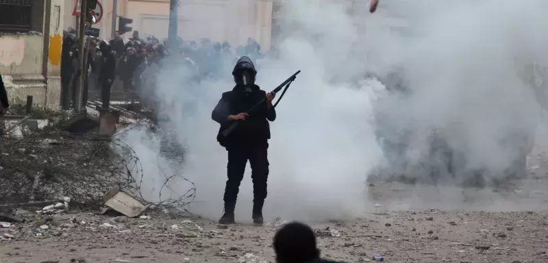 Les jeunes révolutionnaires accusent l'armée de provoquer des troubles. (Xinhua)