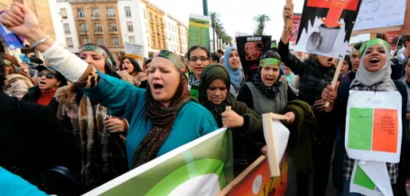 les participants n’ont pas manqué de dénoncer l’attitude de la majorité et du gouvernement islamistes qui retardent l’adoption des lois pour la protection des femmes... (DR)