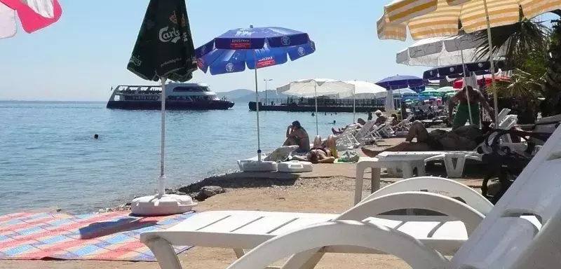 la bataille des transats fait rage... (DR)