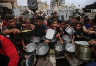 Famine à Gaza : 26 États réagissent… après avoir laissé Israël affamer un peuple