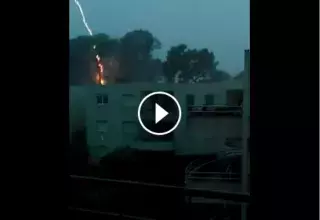 Cette vidéo diffusée par une internaute est pour le moins « inédite » et « exceptionnelle », selon Météo Languedoc. (Lisa Deleu/Facebook)