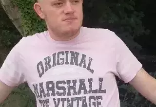 Jessy, 26 ans : ''Avec mes collègues, je subissais tous les jours leurs insultes et leur homophobie, ce qui m'a poussé plusieurs fois à des tentatives de suicide".