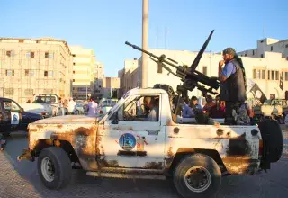 Les milices armées se multiplient... (Xinhua)