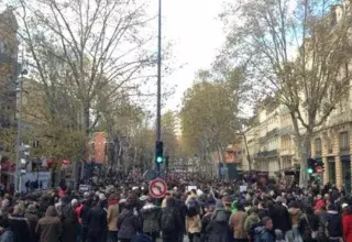 Plus de 12 000 Toulousains ont participé à la marche contre le terrorisme. (© Chlaikhy Loubna/Twitter)